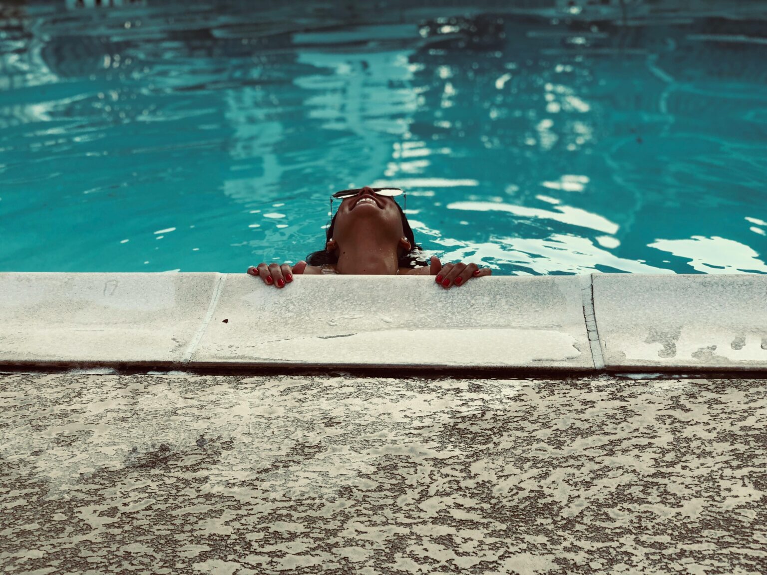 Att planera och anlägga en trädgård med pool